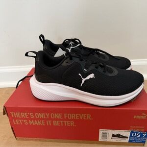Brand new women’s Puma skyrocket sneakers